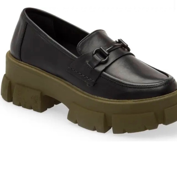 STEVE MADDEN TRIFECTA PLATFORM LOAFER - Picture 1 of 4